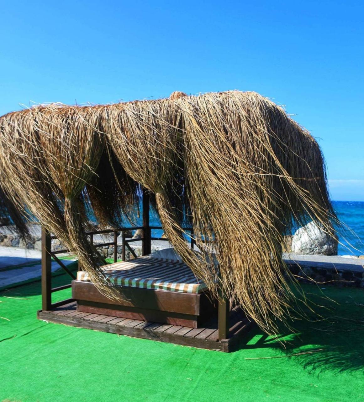 Celebrity Hotel Lapta Buitenkant foto